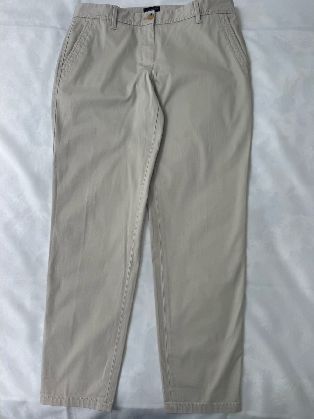 NWT Talbots Women’s Relaxed Chinos in Light Beige